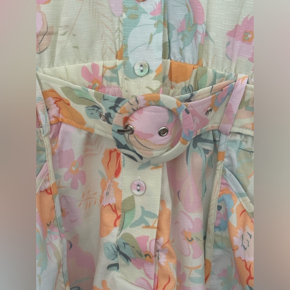 PLUS SIZE FLORAL ROMPER - Picture 7 of 7